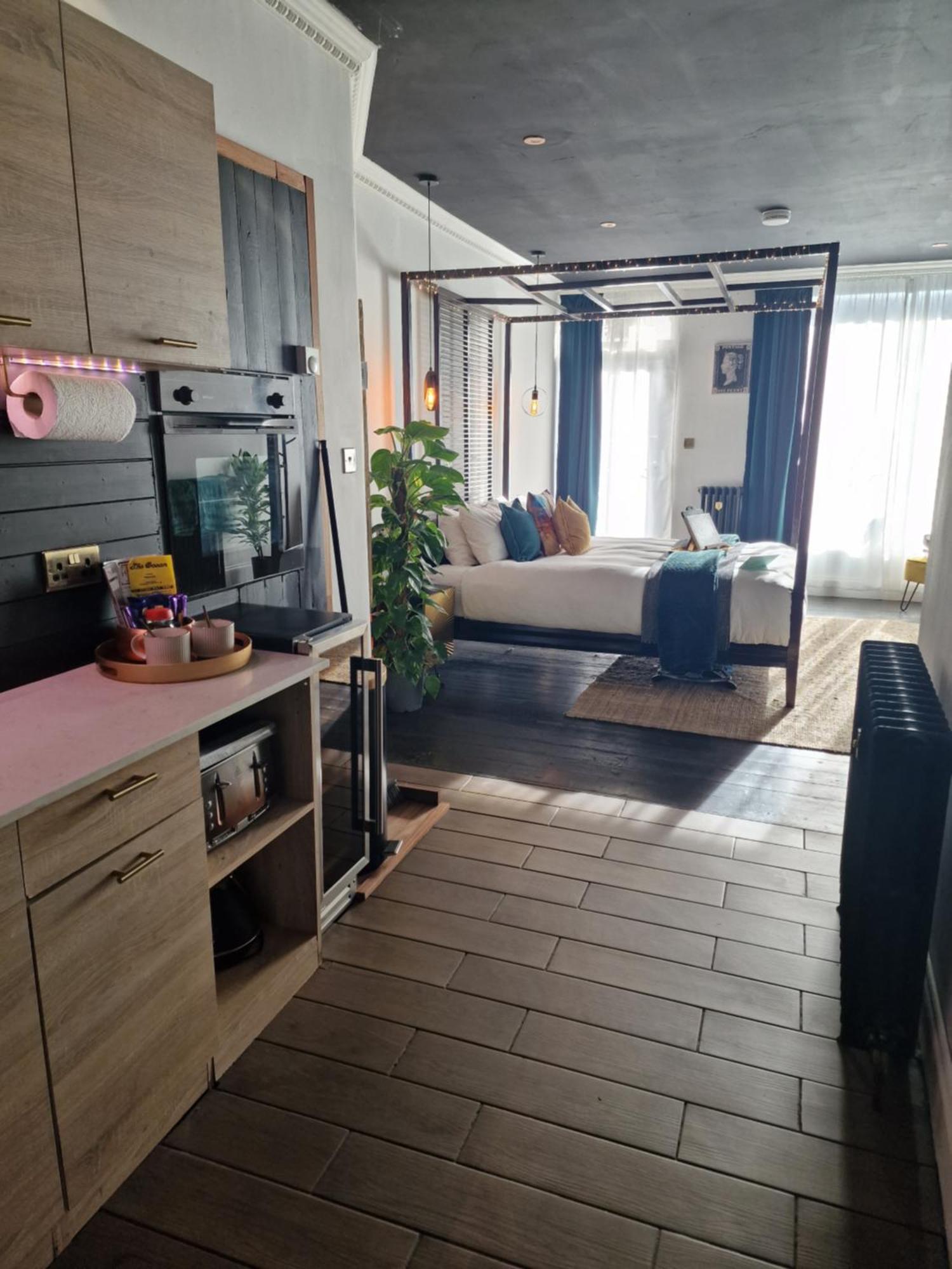 The Penny Black Apartment With Indoor Hot Tub Slamannan Екстериор снимка