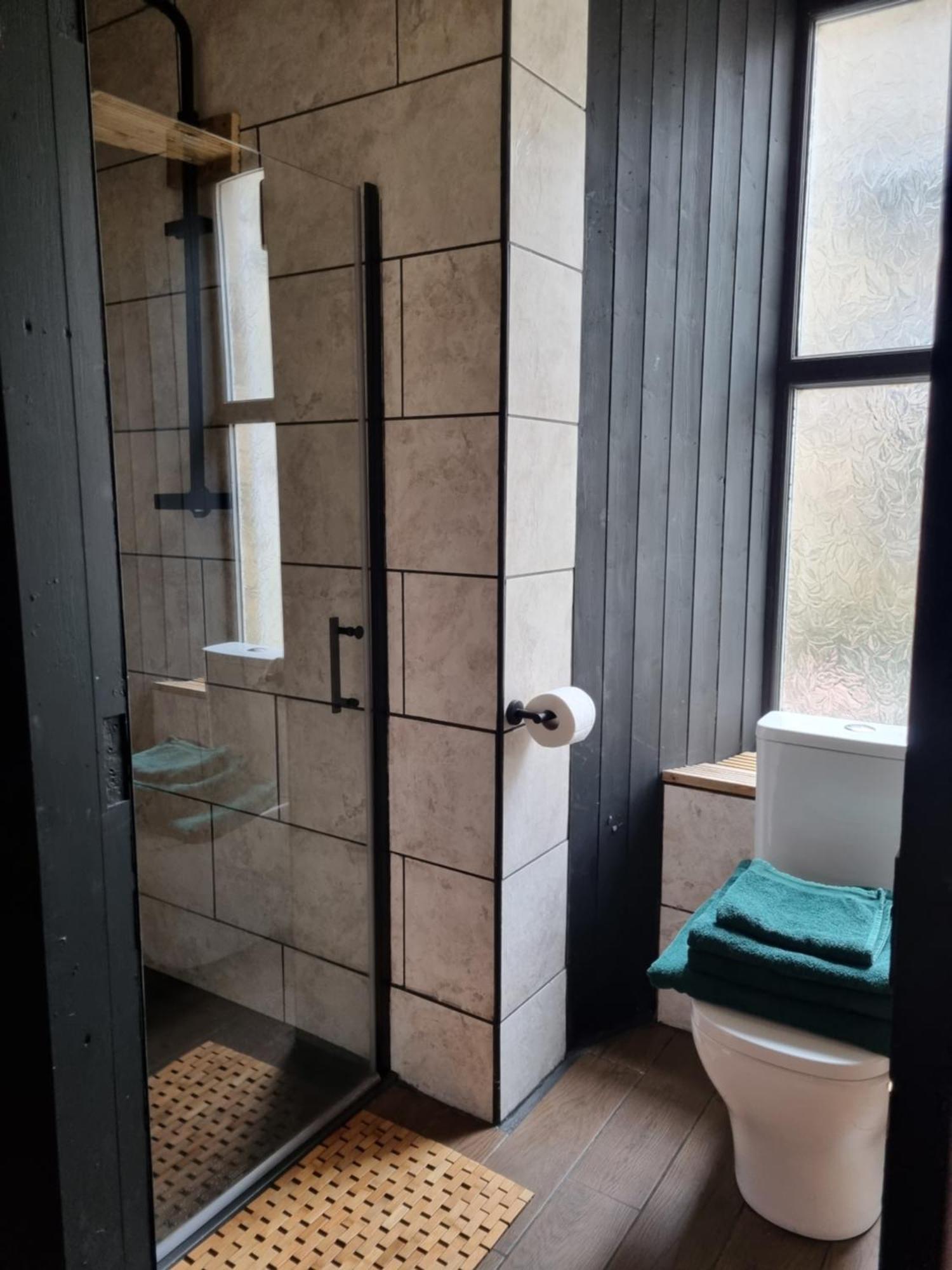 The Penny Black Apartment With Indoor Hot Tub Slamannan Екстериор снимка
